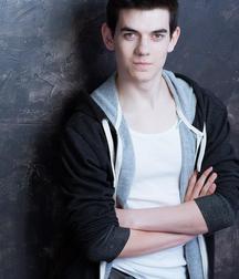Hot Idols: Cainan Wiebe 5ddcac5990619.jpg