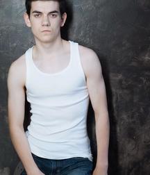 Hot Idols: Cainan Wiebe 5ddcac72579e5.jpg