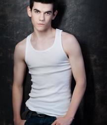 Hot Idols: Cainan Wiebe 5ddcac7d0b82a.jpg