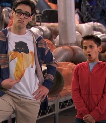 Hot Idols: Joey Bragg 5dec0d6fe1cb6.jpg