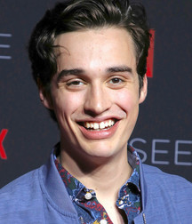 Hot Idols: Joey Bragg 5dec0d877ef74.jpg