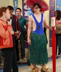 Hot Idols: Joey Bragg 5dec0d8c3fd37.jpg