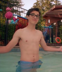 Hot Idols: Joey Bragg 5dec0daaadbc0.jpg