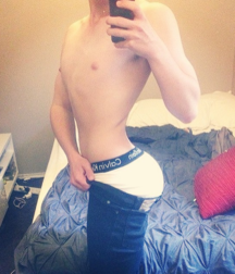 Hot Idols: Ruby Rue 5dec1a51c8a50.png
