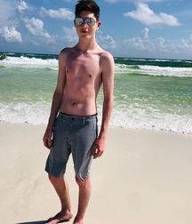 Hot Idols: Mason Cook 5dec4dec1a229.jpg