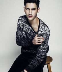 Hot Idols: Alex Speitzer 5dec99d1dadd0.jpg