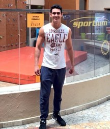 Hot Idols: Alex Speitzer 5dec9b6f0a67f.jpg