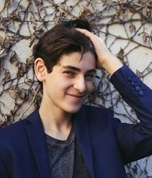 Hot Idols: David Mazouz 5decb69d18902.jpg