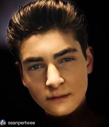 Hot Idols: David Mazouz 5decb71f0ce08.jpg