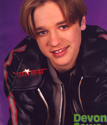 Hot Idols: Devon Sawa 5ded9afc0f1ea.jpeg