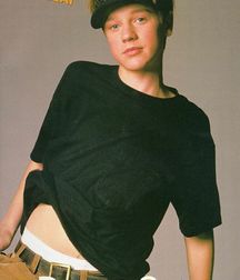 Hot Idols: Devon Sawa 5ded9bbe16c0a.jpg