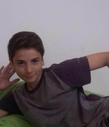Hot Idols: Teo Halm 5df859e4a1e35.jpg