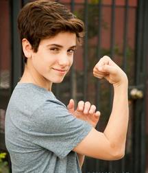 Hot Idols: Teo Halm 5df859feae8d2.jpg