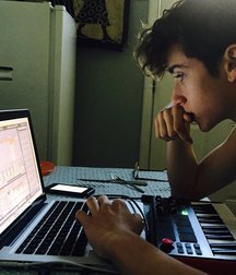 Hot Idols: Teo Halm 5df85a2d5f7b9.jpg