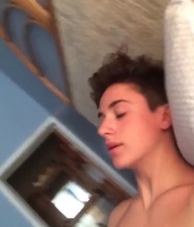 Hot Idols: Teo Halm 5df85a545e826.jpg