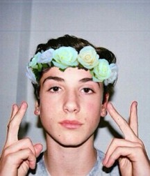 Hot Idols: Teo Halm 5df85a56b86fe.jpg