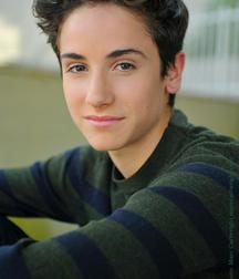 Hot Idols: Teo Halm 5df85a5a3b20c.jpg