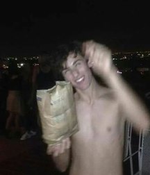 Hot Idols: Teo Halm 5df85a61da749.jpg