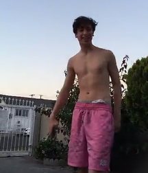 Hot Idols: Teo Halm 5df85a7605631.jpg