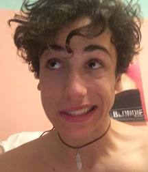 Hot Idols: Teo Halm 5df85a875295d.jpg