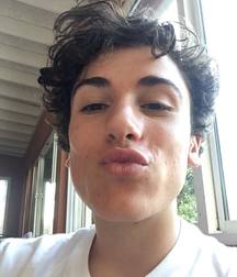 Hot Idols: Teo Halm 5df85a976e93f.jpg