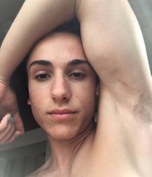 Hot Idols: Teo Halm 5df85aa12f838.jpg