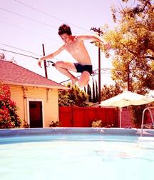 Hot Idols: Teo Halm 5df85af8daa99.jpg