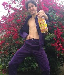 Hot Idols: Teo Halm 5df85b25c6e5a.jpg