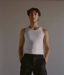 Hot Idols: Teo Halm 5df85b3adf614.jpg