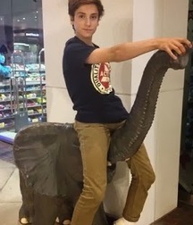 Hot Idols: Teo Halm 5df85b601454e.jpg