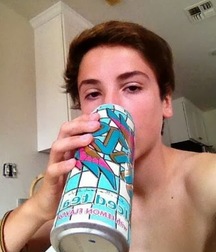 Hot Idols: Teo Halm 5df85b6294588.jpg