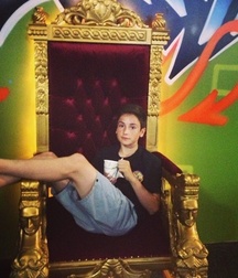 Hot Idols: Teo Halm 5df85b6a3ae36.jpg