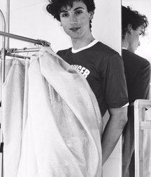 Hot Idols: Teo Halm 5df85b76e5f1b.jpg