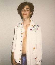 Hot Idols: Teo Halm 5df85b8170484.jpg