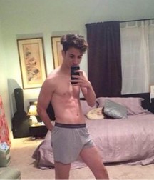 Hot Idols: Teo Halm 5df85bb554a3a.jpg