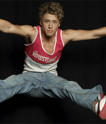 Hot Idols: Mitch Hewer 5df85cd93f9d5.jpg