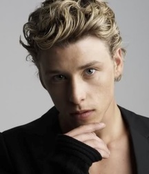 Hot Idols: Mitch Hewer 5df85d007144a.jpg