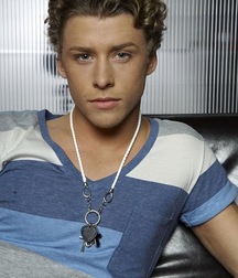 Hot Idols: Mitch Hewer 5df85d1054ab5.jpg