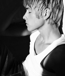 Hot Idols: Mitch Hewer 5df85d142bb61.jpg