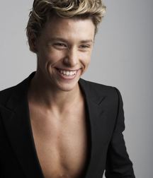 Hot Idols: Mitch Hewer 5df85d275508f.jpg
