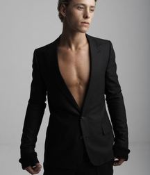 Hot Idols: Mitch Hewer 5df85d2b5aaed.jpg