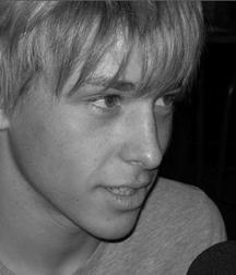 Hot Idols: Mitch Hewer 5df85d4a0fe08.jpg