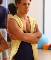 Hot Idols: Mitch Hewer 5df85d7d54c94.jpg