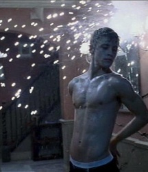 Hot Idols: Mitch Hewer 5df85dc7bc05a.jpg