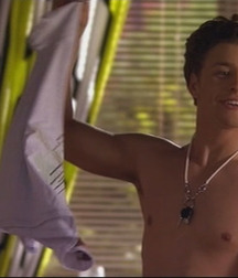 Hot Idols: Mitch Hewer 5df85dde392fd.jpg