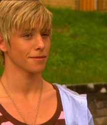 Hot Idols: Mitch Hewer 5df85de628ff0.jpg