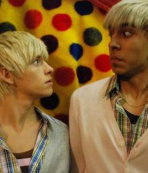 Hot Idols: Mitch Hewer 5df85df3322b8.jpg