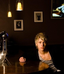 Hot Idols: Mitch Hewer 5df85dfb813d7.jpg