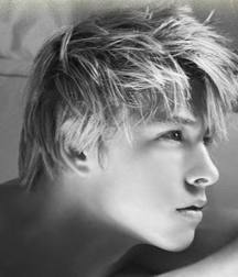 Hot Idols: Mitch Hewer 5df85e01c6f57.jpg