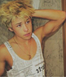 Hot Idols: Mitch Hewer 5df85e0d05b89.jpg